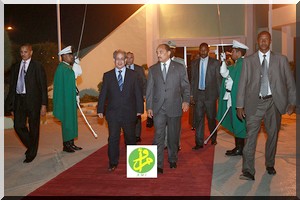le presient Mohamed Ould Ebdel Aziz se rendra a tinis pour assister a la nouvelle constitution 