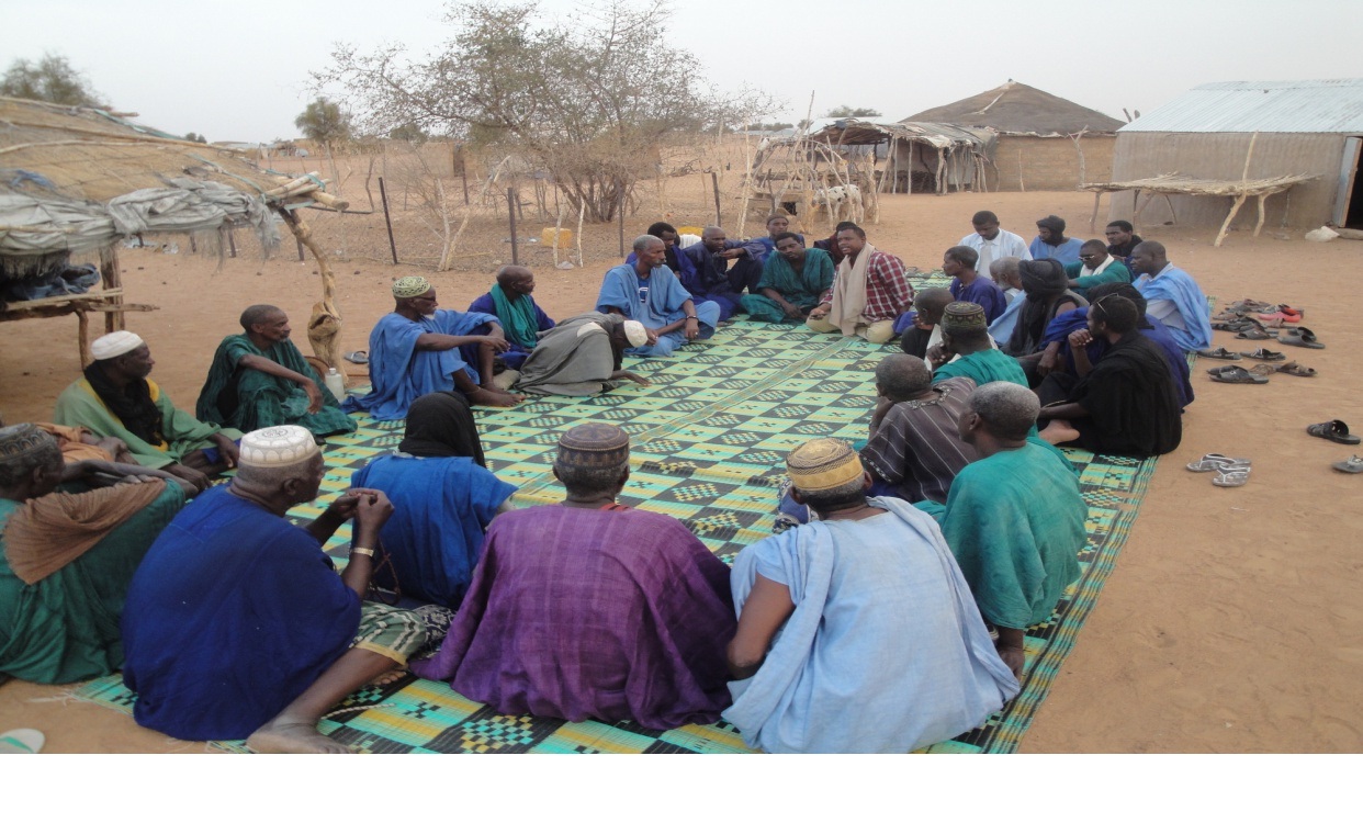 	Assemblée à Dar Salam avec les notables