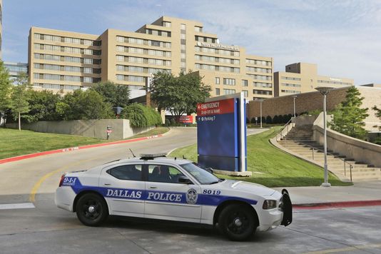 Le malade qui a contracté le virus Ebola est hospitalisé à Dallas, dans le Texas.